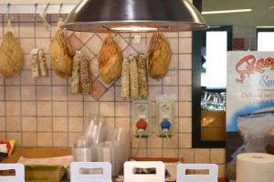 spaccio cascina mandella produttore locale di formaggi tipici lodigiani a ospedaletto lodigiano